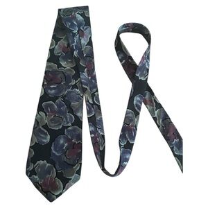 Mario Valentino Mens floral purple black gray Necktie Silk Tie 100% Italian Silk
